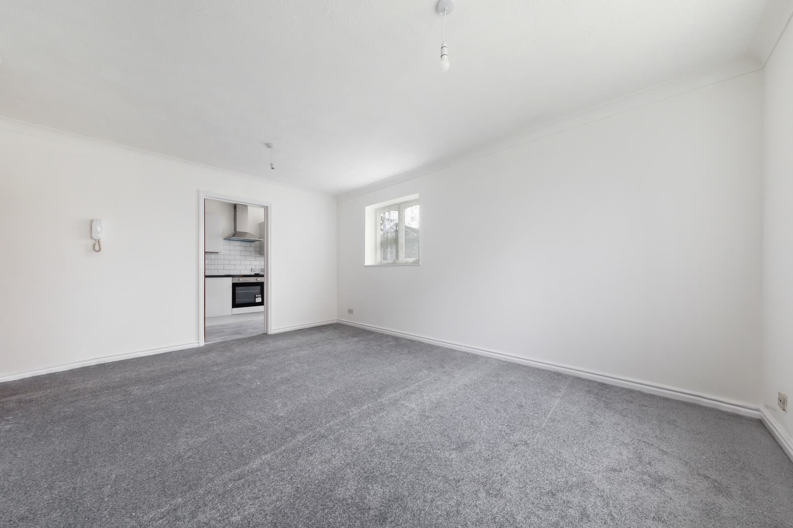 Hartley Court, Mitcham, CR4 - Image 5
