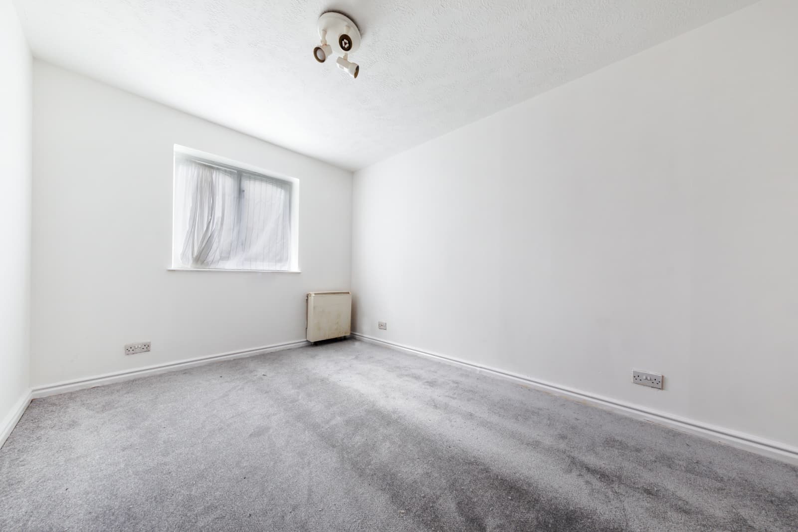 Hartley Court, Mitcham, CR4 - Image 6