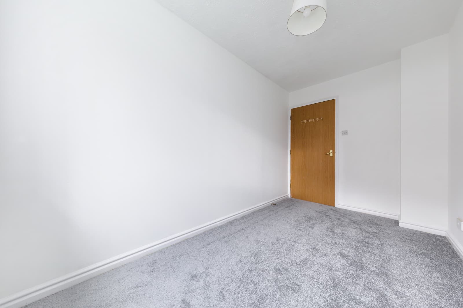 Hartley Court, Mitcham, CR4 - Image 9