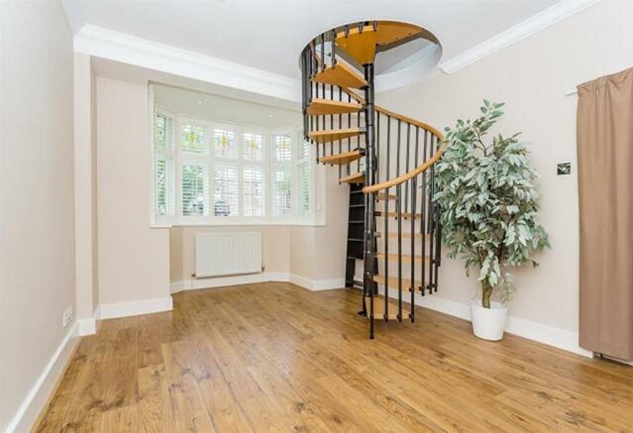 Bramley Road, Cheam, SM2 - Image 2