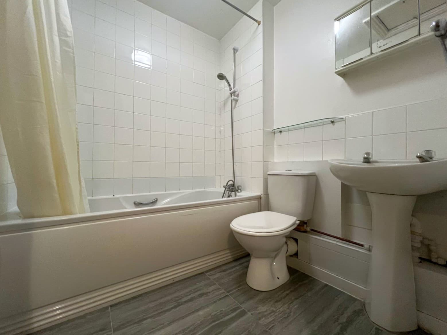 Wells Court, Longfield Drive, CR4 - Image 6