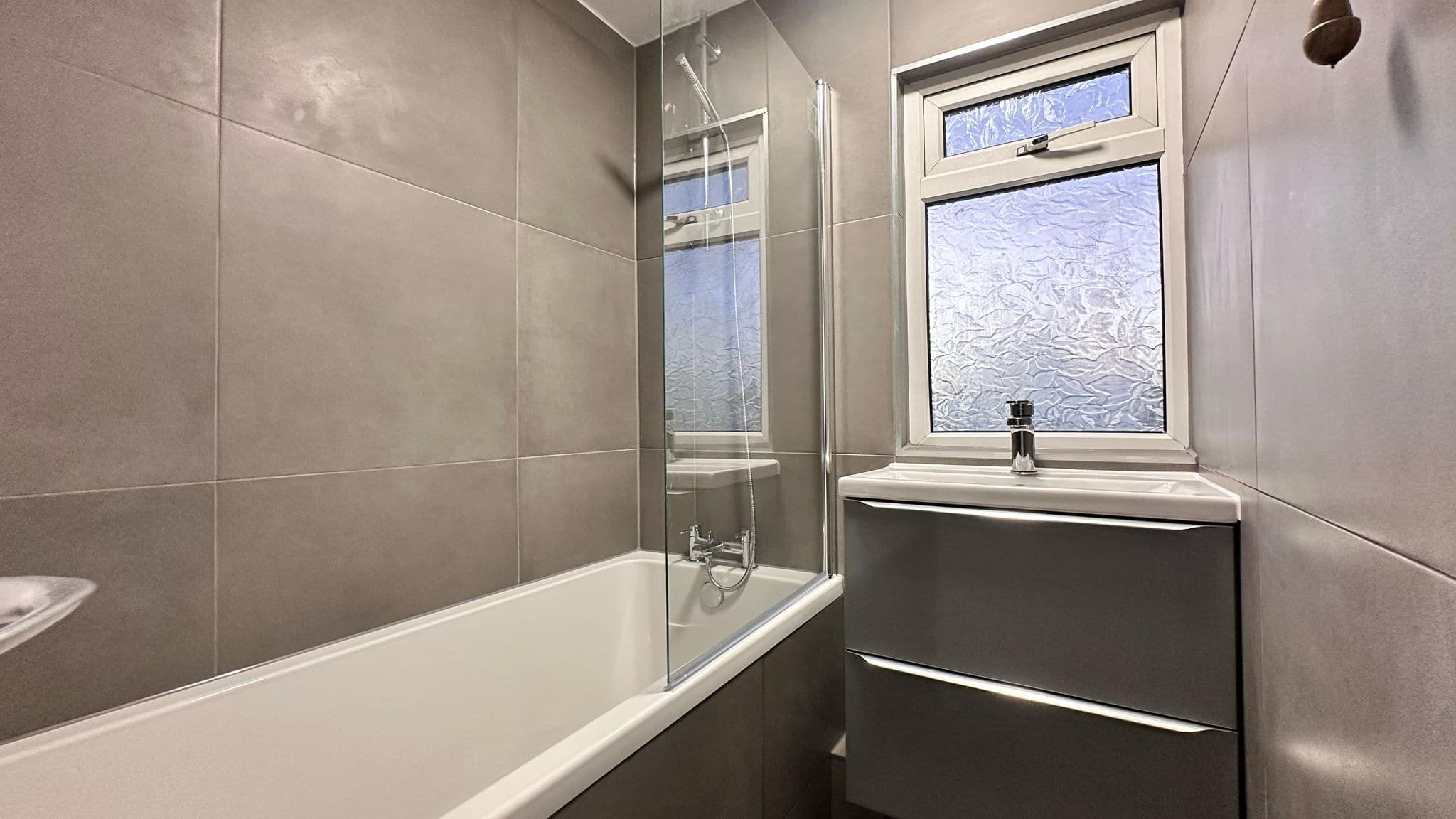 Savill Gardens, SW20 - Image 3