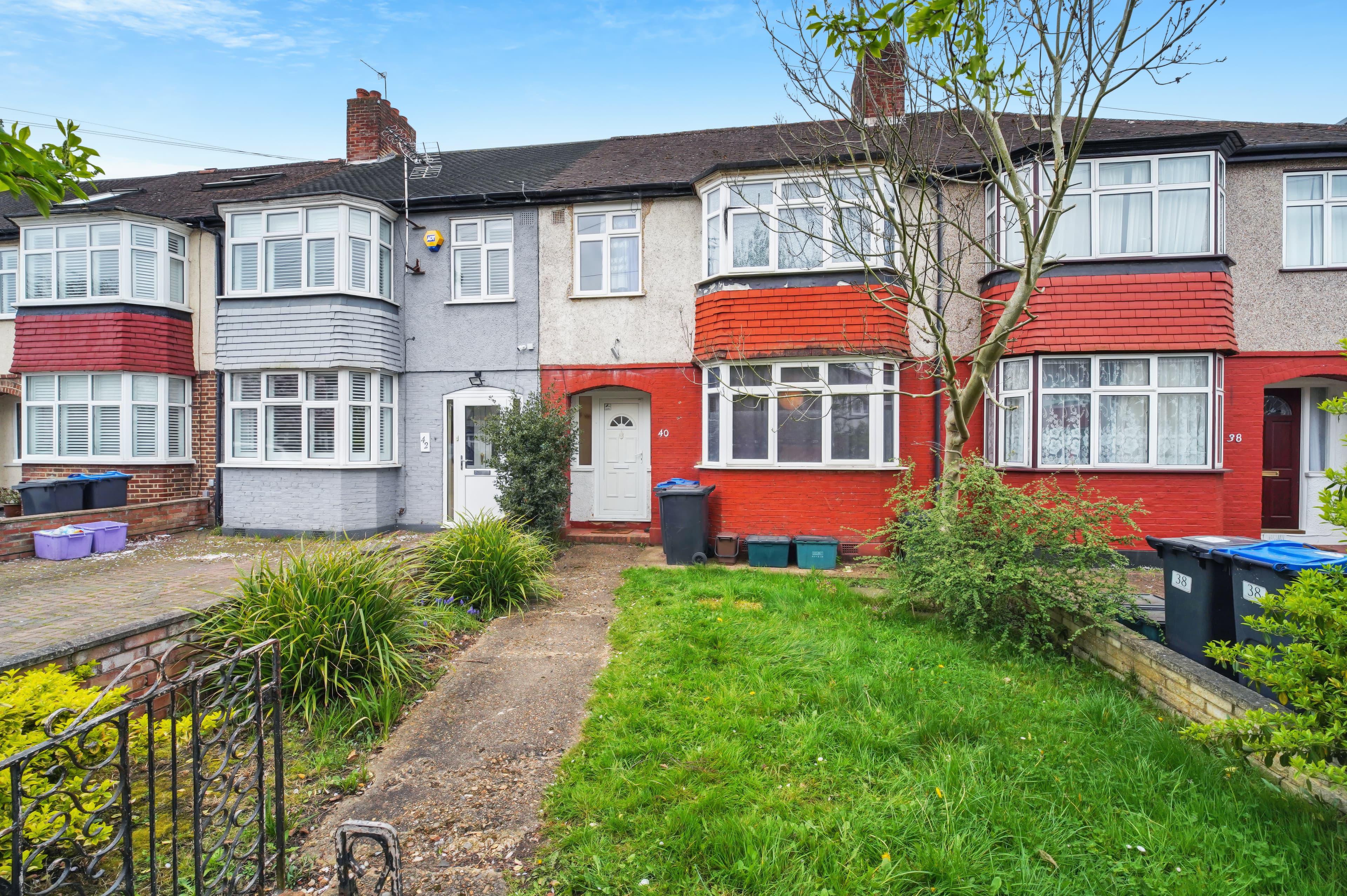 Queen Mary Avenue, Morden, London, SM4 4JR at Queen Mary Avenue, Morden, London, SM4 4JR