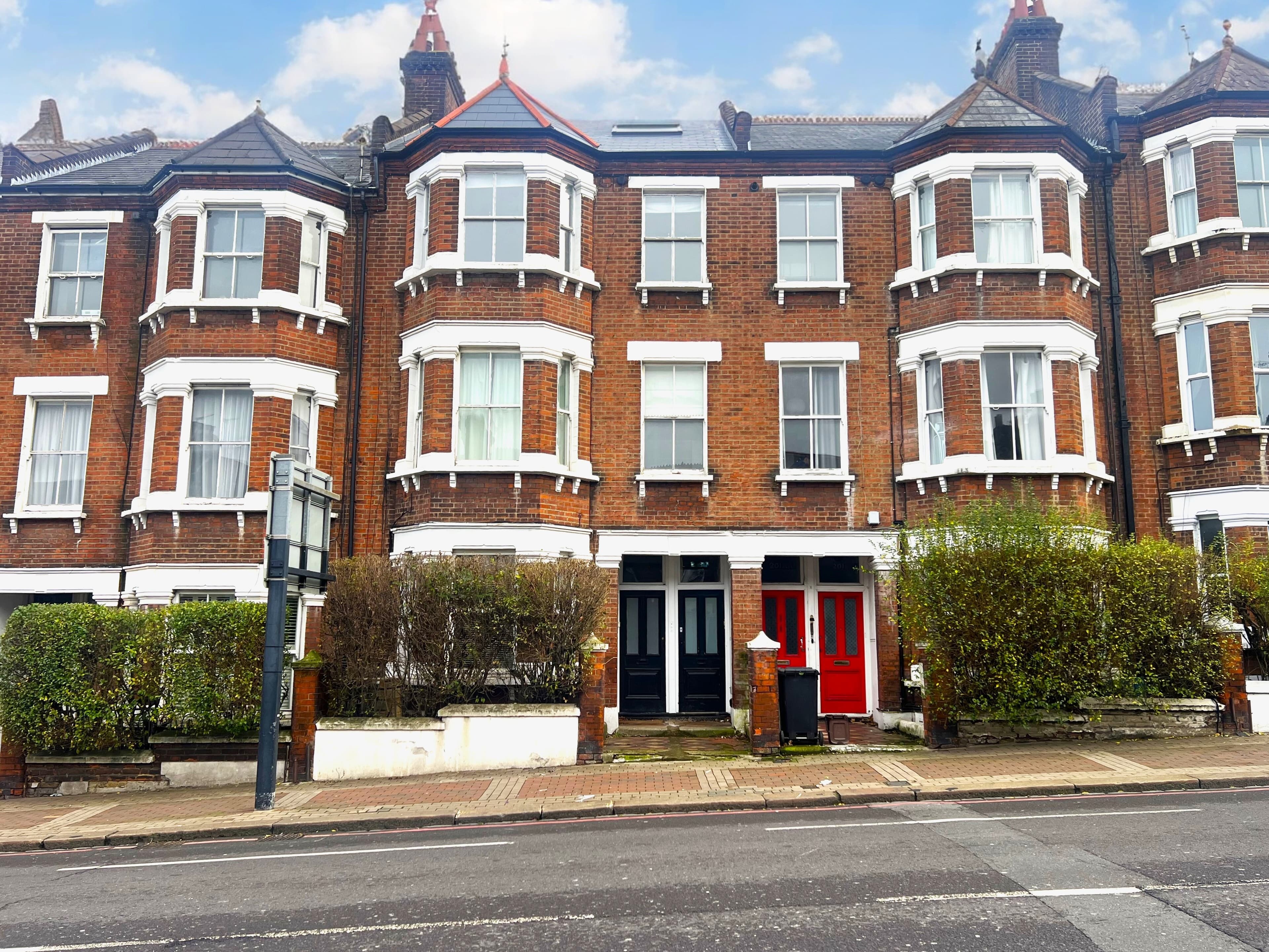 Latchmere Road, Clapham, London, SW11 2LA - Image 1