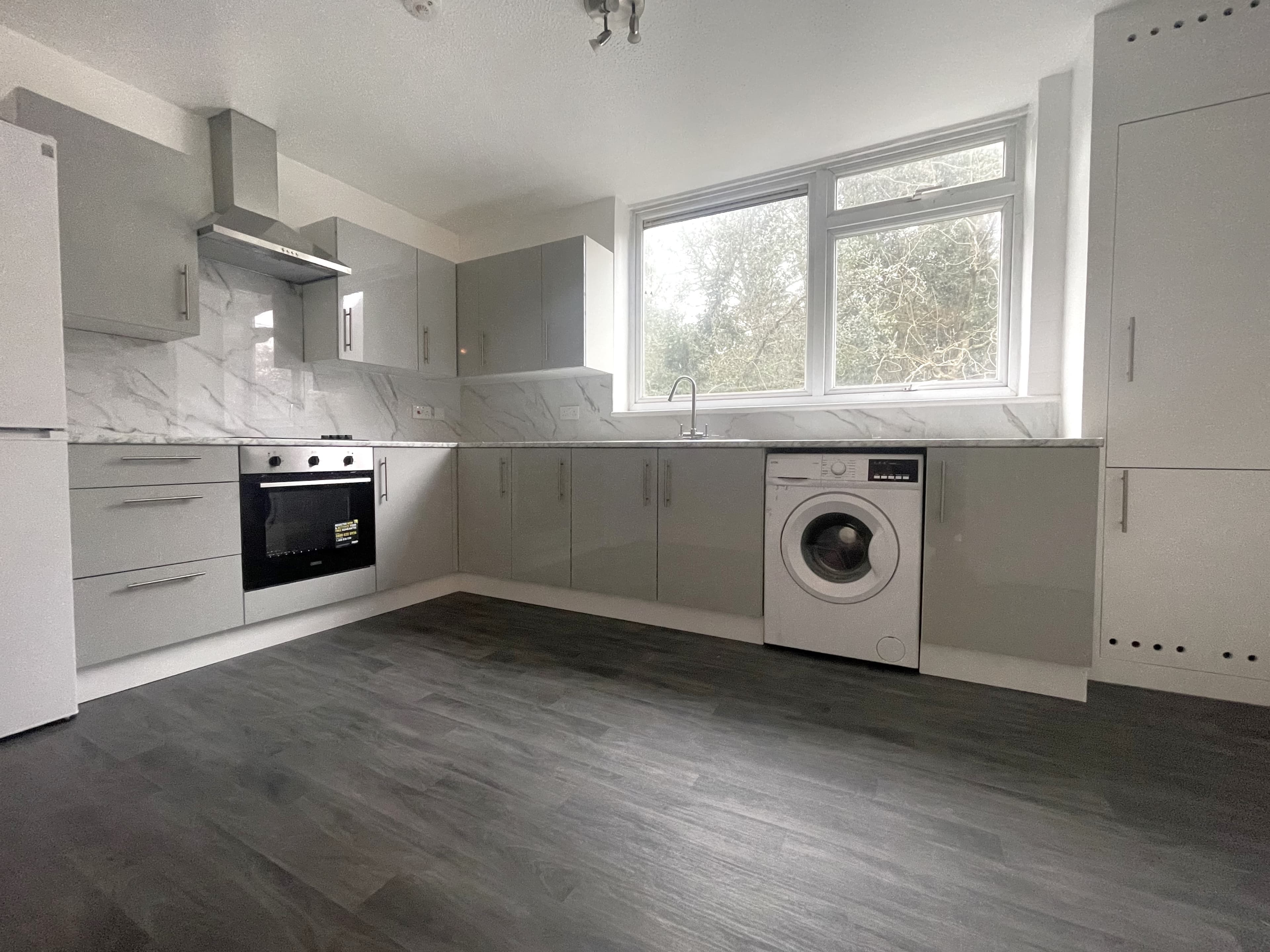 Levana Close, Wimbledon, London - Image 1
