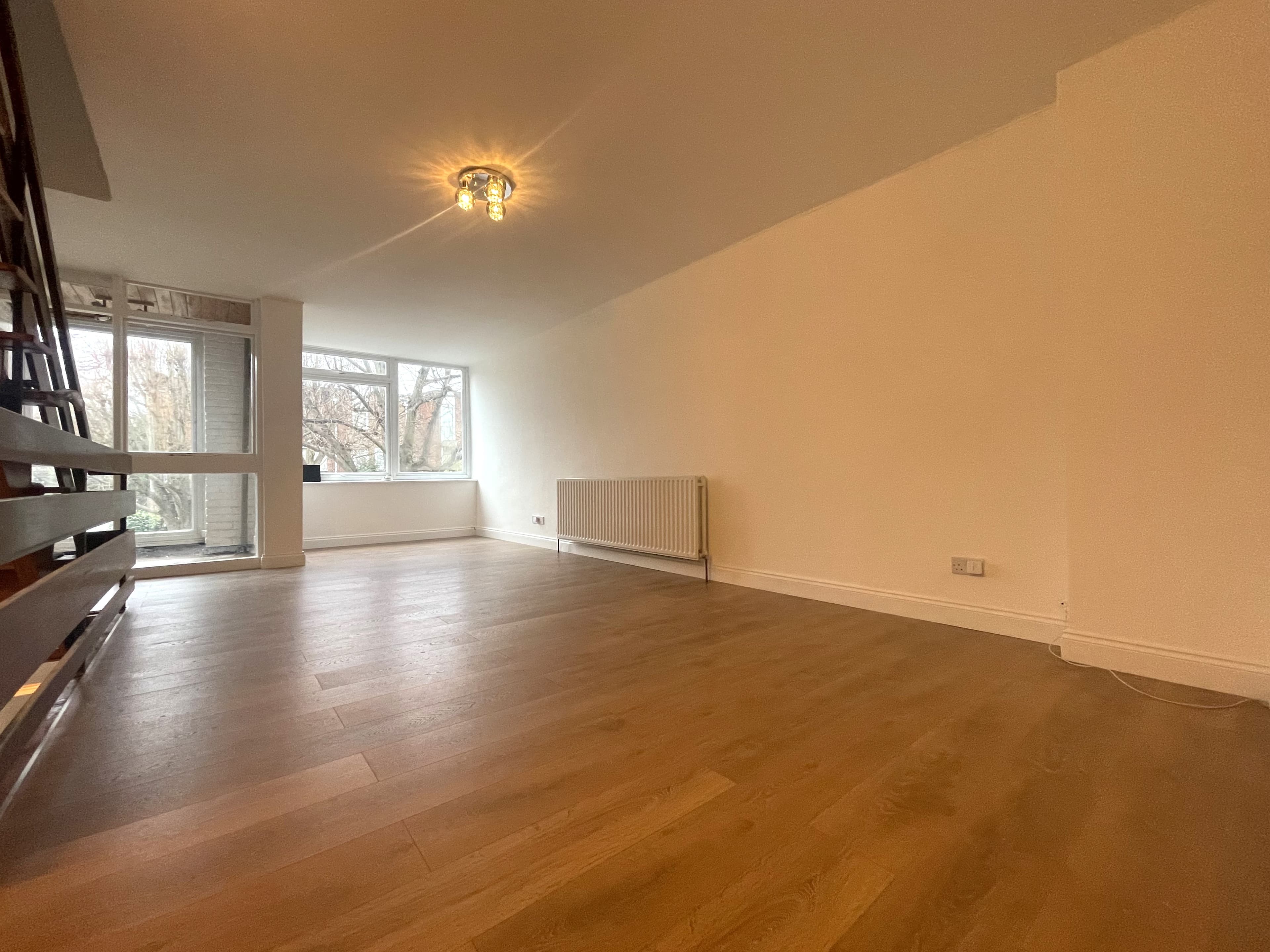 Levana Close, Wimbledon, London - Image 6