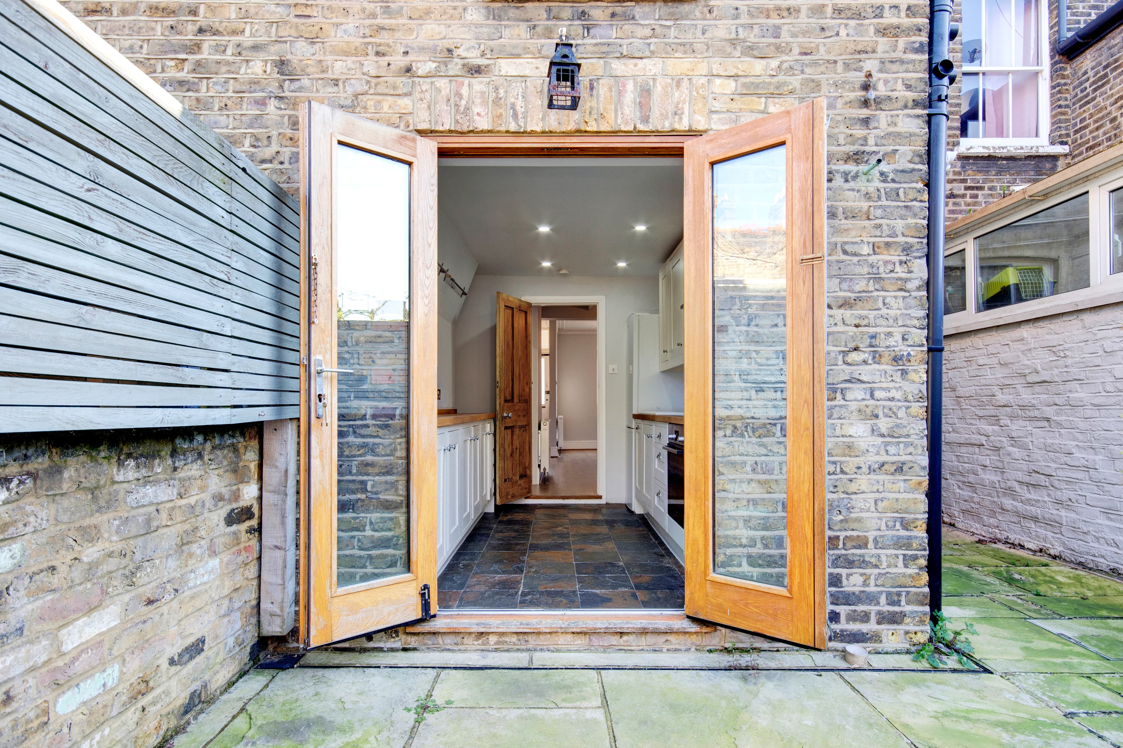 Elsley Road, SW11 - Image 13