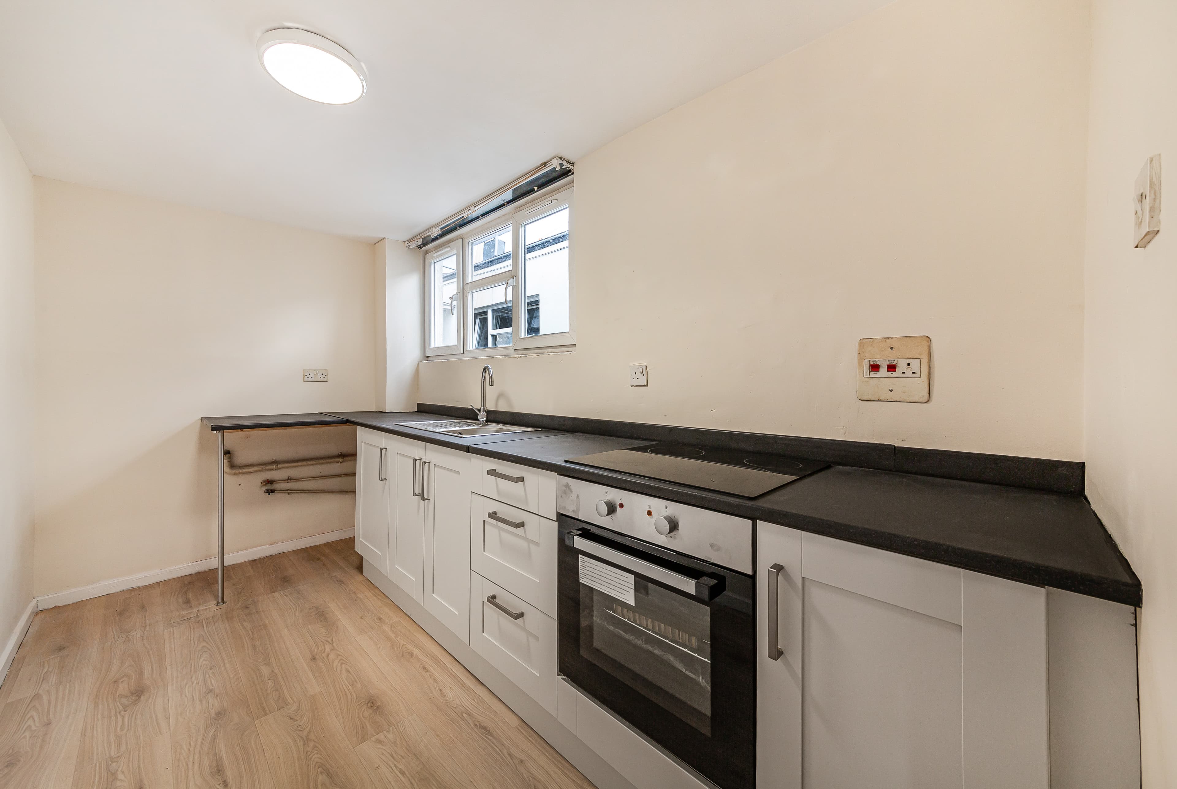 Philpot Square, SW6 - Image 4