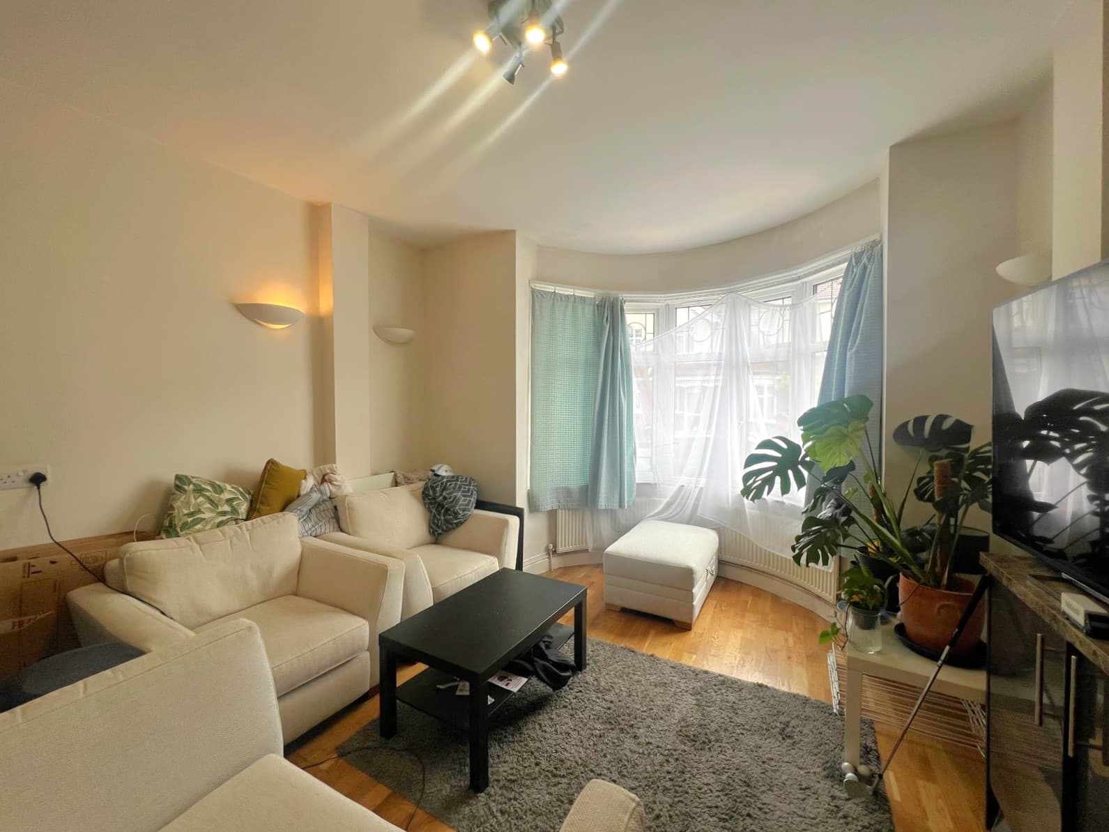 Montana Road, Tooting Bec, SW17 - Image 2