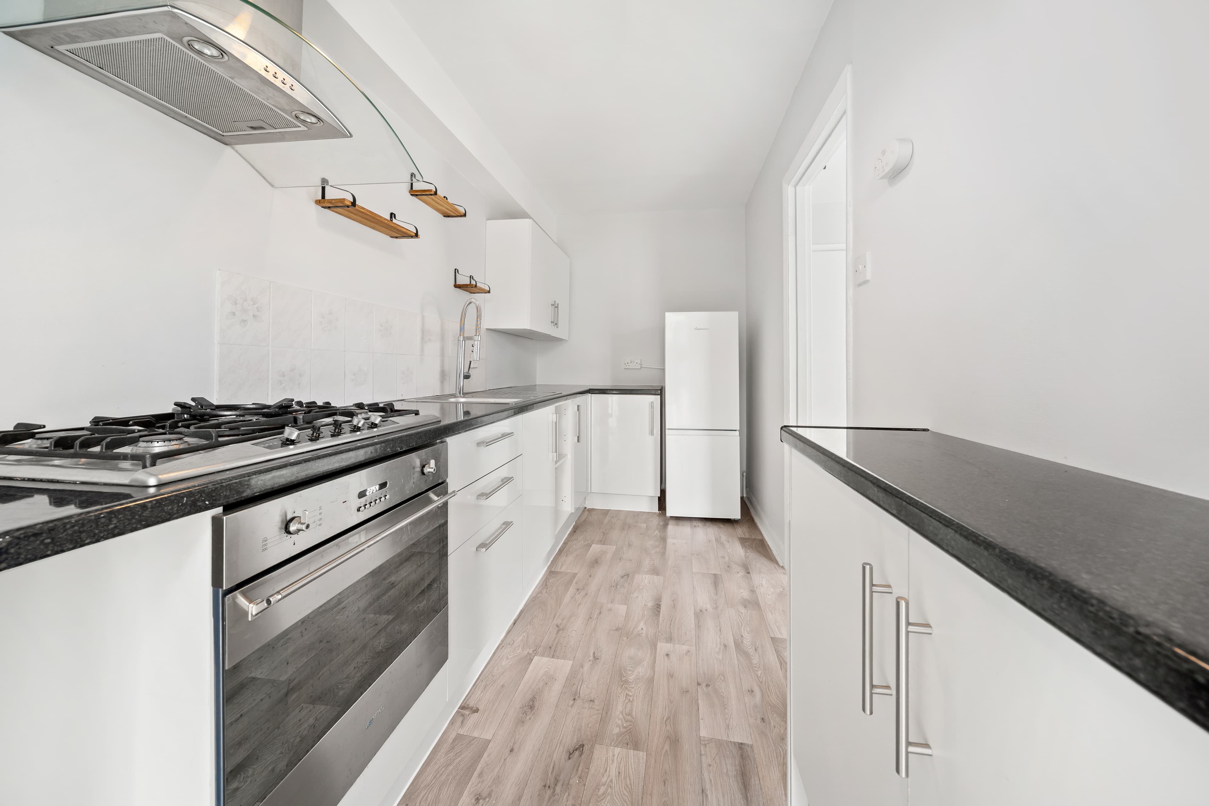 Harewood Road, SW19 - Image 2