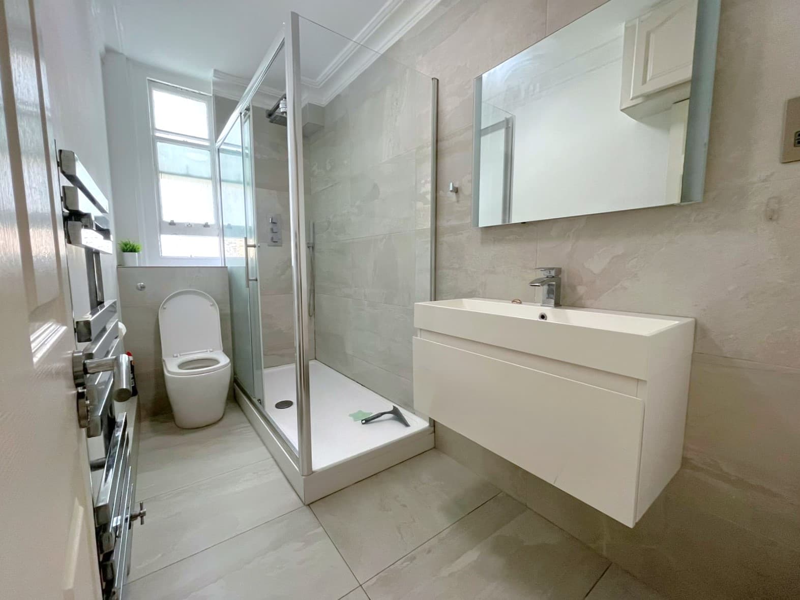 Aldwych Buildings, WC2B - Image 4